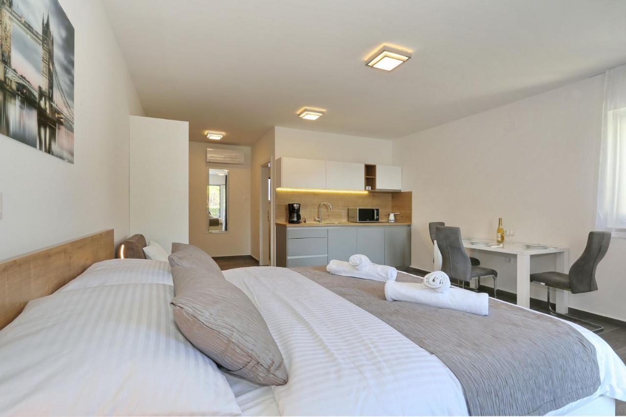Villa Ankora 1 With Heated Pool Biograd Na Moru Exterior foto